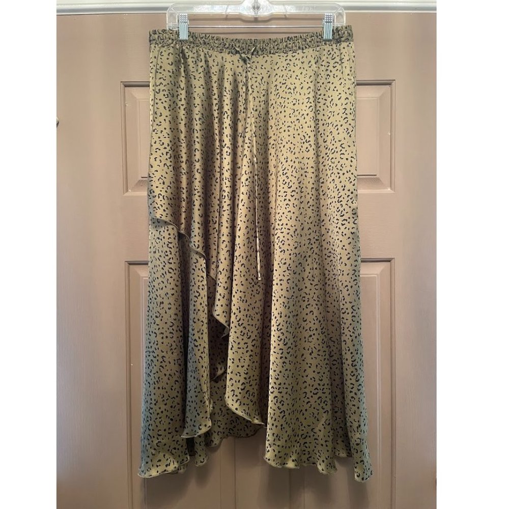 Zara crossover style olive green animal print skirt size Large